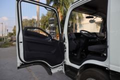 江西五十铃 翼放EM7 152马力 4.2米单排厢式轻卡(液压尾板)(JXW5040XXYCDJB2)