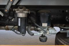 江西五十铃 翼放EM7 152马力 4.2米单排厢式轻卡(液压尾板)(JXW5040XXYCDJB2)