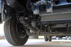 江西五十铃 翼放EM7 152马力 4.2米单排厢式轻卡(液压尾板)(JXW5040XXYCDJB2)