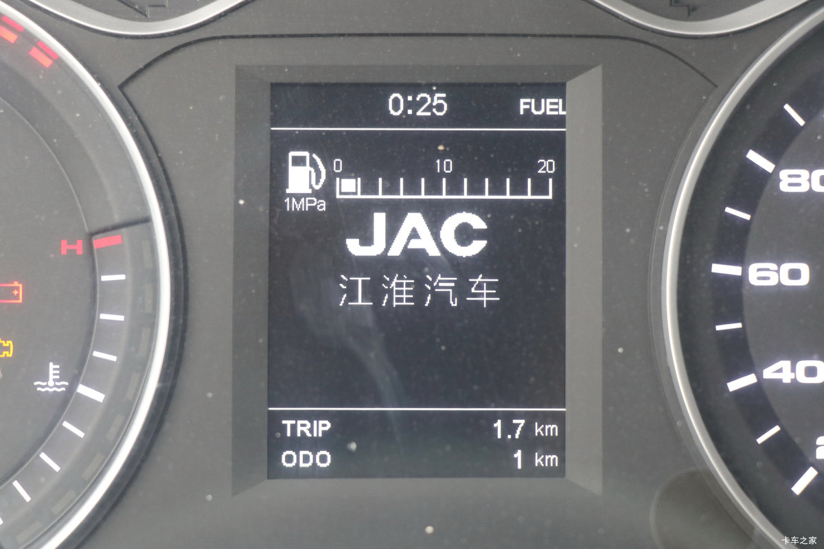 ���� ����L3 2.0L 127���� CNG 4.2�׵��������Ῠ��ʻ��                                               