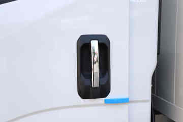 ���� ����E·�� ��������� 4.5T 4.2�׵��Ŵ��綯��ʽ�Ῠ77.28kWhͼƬ