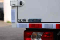 江铃 乐行E路达 快递物流版 4.5T 4.2米单排纯电动厢式轻卡77.28kWh