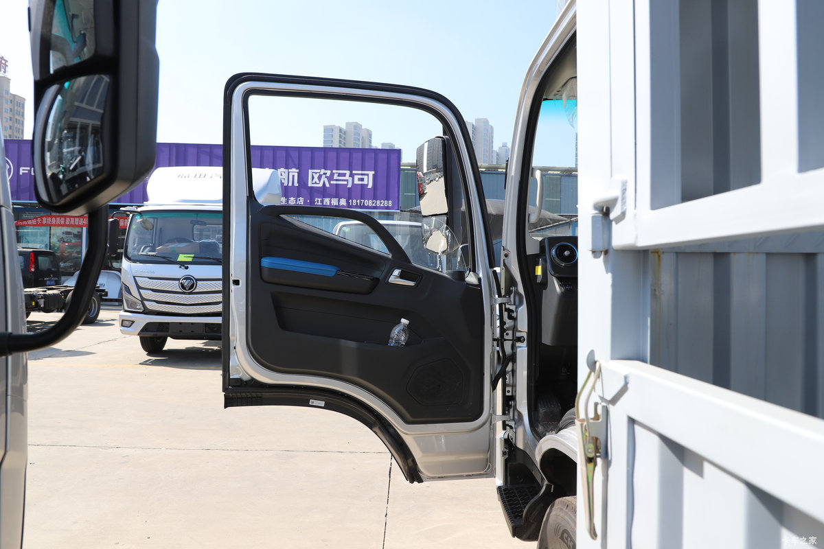 欧马可S1载货车驾驶室图片