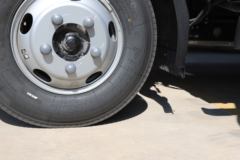 欧马可 智蓝ES1 4.5T 4.14米单排纯电动厢式轻卡(液压尾板)100.46kWh