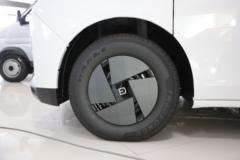 远程 超级VAN 2024款 驭程版 纯电动中轴低顶轻客 宁德时代68kWh