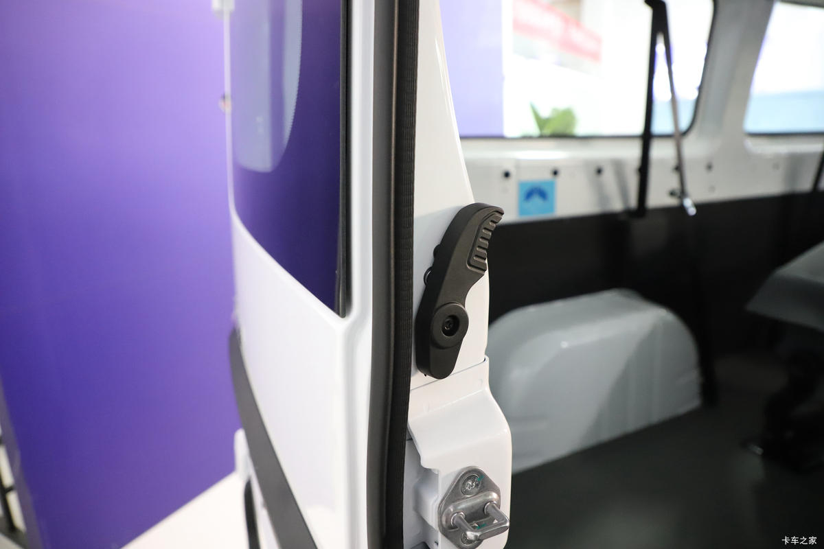 【图】远程 超级VAN 2024款 驭程版 纯电动中轴低顶轻客 宁德时代68kWh_实拍图片_1997970_卡车之家