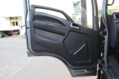 重汽豪曼 牛气冲天 180马力 4.15米单排仓栅式轻卡(3650轴距)(ZZ5048CCYF17FB3)