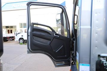 牛气冲天&nbsp;载货车驾驶室                                               图片