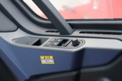 一汽解放 J6V重卡 精英版 530马力 6X4 LNG自动档牵引车(液缓)(CA4250P66M25T1E6)