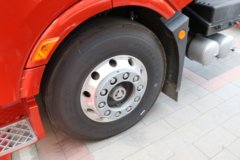 一汽解放 J6V重卡 精英版 530马力 6X4 LNG自动档牵引车(液缓)(CA4250P66M25T1E6)