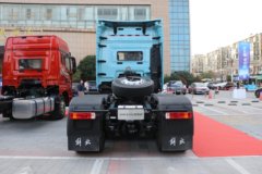 青岛解放 JH6重卡 智尊版 620马力 6X4 AMT自动档牵引车(CA4254P25K2T1E6A80)