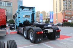 青岛解放 JH6重卡 智尊版 620马力 6X4 AMT自动档牵引车(CA4254P25K2T1E6A80)