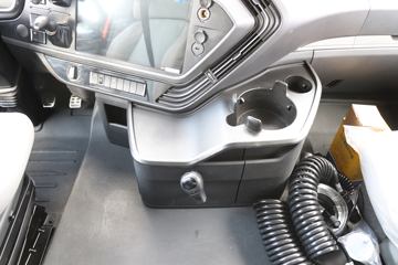 һ����� J6V�ؿ� �캽�� 640���� 6X4 AMT�Զ���ǣ����(Һ��)ͼƬ