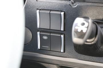 һ����� J6V�ؿ� �캽�� 640���� 6X4 AMT�Զ���ǣ����(Һ��)ͼƬ