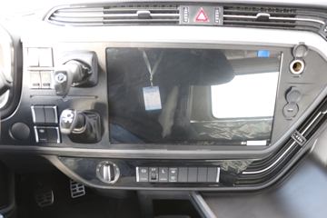 һ����� J6V�ؿ� �캽�� 640���� 6X4 AMT�Զ���ǣ����(Һ��)ͼƬ