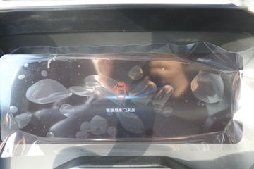 һ����� J6V�ؿ� �캽�� 640���� 6X4 AMT�Զ���ǣ����(Һ��)ͼƬ