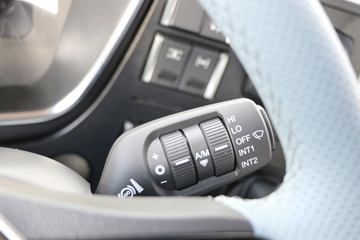 һ����� J6V�ؿ� �캽�� 640���� 6X4 AMT�Զ���ǣ����(Һ��)ͼƬ