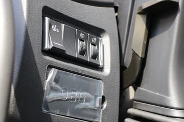 һ����� J6V�ؿ� �캽�� 640���� 6X4 AMT�Զ���ǣ����(Һ��)ͼƬ