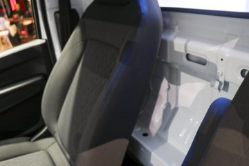 ����E˳�� 2025�� ���綯 3.8�׵��������Ῠ ʱ���°�63.75kWhͼƬ