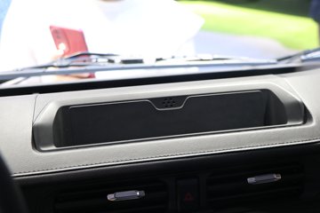 ����E˳�� 2025�� ���綯 3.8�׵��������Ῠ ʱ���°�63.75kWhͼƬ