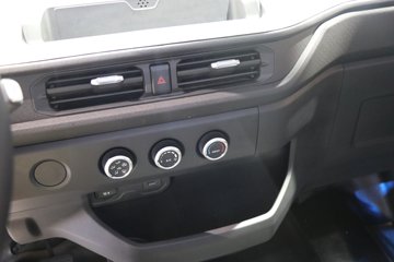 ����E˳�� 2025�� ���綯 3.8�׵��������Ῠ ʱ���°�63.75kWhͼƬ