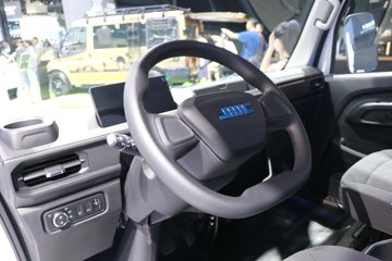 ����E˳�� 2025�� ���綯 3.8�׵��������Ῠ ʱ���°�63.75kWhͼƬ