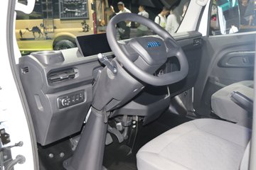 ����E˳�� 2025�� ���綯 3.8�׵��������Ῠ ʱ���°�63.75kWhͼƬ