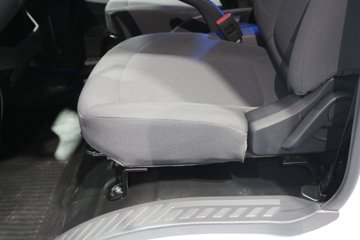 ����E˳�� 2025�� ���綯 3.8�׵��������Ῠ ʱ���°�63.75kWhͼƬ