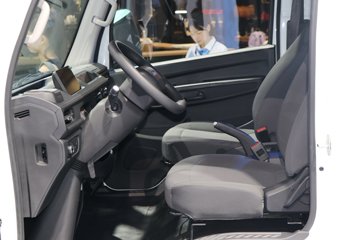 ����E˳�� 2025�� ���綯 3.8�׵��������Ῠ ʱ���°�63.75kWhͼƬ