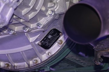 һ����� J6V�ؿ� �캽�� 660���� 6X4 LNG�Զ���ǣ����(Һ��)(CA4250P66M26T1E6)ͼƬ