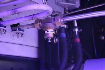 һ����� J6V�ؿ� �캽�� 660���� 6X4 LNG�Զ���ǣ����(Һ��)(CA4250P66M26T1E6)ͼƬ