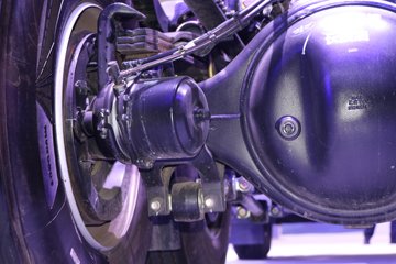 һ����� J6V�ؿ� �캽�� 660���� 6X4 LNG�Զ���ǣ����(Һ��)(CA4250P66M26T1E6)ͼƬ