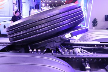 һ����� J6V�ؿ� �캽�� 660���� 6X4 LNG�Զ���ǣ����(Һ��)(CA4250P66M26T1E6)ͼƬ