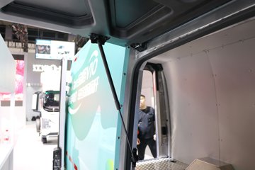 ���� Van��· V10����̽���� 2�� 5.78�״��綯��ʽ���䳵53.58kWhͼƬ