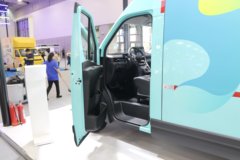 江淮 Van宝路 V10宁德探索版 2座 5.78米纯电动厢式运输车53.58kWh