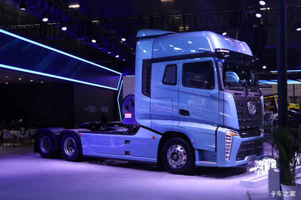 抢购在行动!长沙市解放J7牵引车降价大放送,立降0.7万