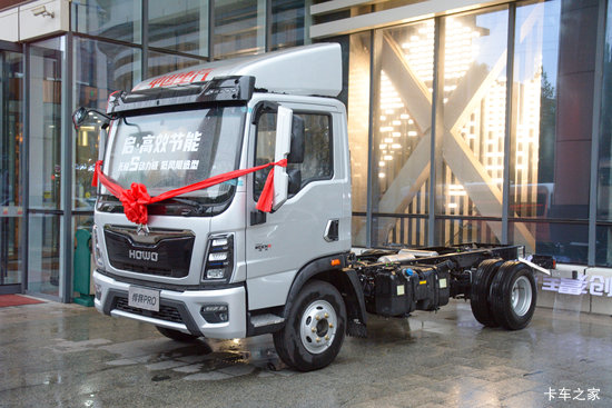 ����HOWO����PRO 2.5L���� 180���� ������8�� 4.15�׵��Ų�դʽ�Ῠ