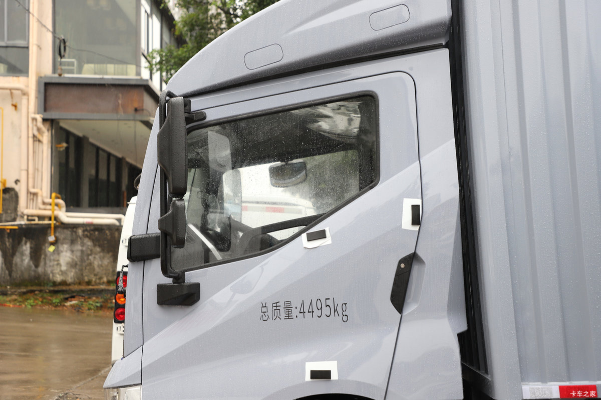 ǵT5EV Ƽ 4.5T 4.03׵Ŵ綯ʽῨ132kWh