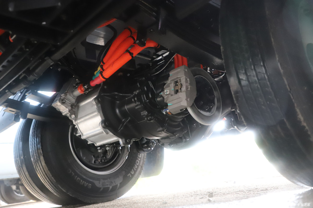 ǵT5EV Ƽ 4.5T 4.03׵Ŵ綯ʽῨ132kWh
