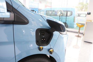 ����ͼ��ŵ ��V 7�� 5.49�״��綯ƽ�����53.58kWhͼƬ