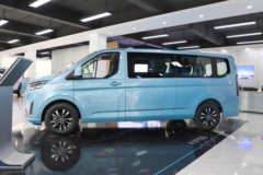 福田图雅诺 大V 7座 5.49米纯电动平顶轻客53.58kWh
