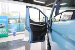 福田图雅诺 大V 7座 5.49米纯电动平顶轻客53.58kWh
