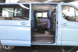 大V&nbsp;电动封闭厢货货厢图片