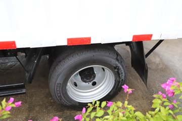 ŷ���� ����EX 4.5T 3.8�׵��Ŵ��綯��ʽС��77kWhͼƬ