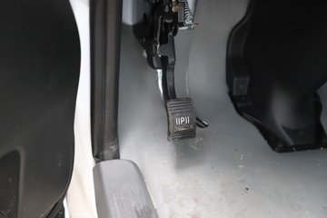 Զ�� E6 3.5T 5.45���ж����綯��ʽ���䳵50.38kWhͼƬ