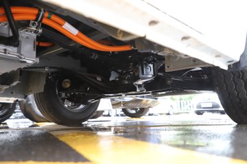 Զ�� E6 3.5T 5.45���ж����綯��ʽ���䳵50.38kWhͼƬ