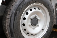 远程 E6 3.5T 5.45米中顶纯电动厢式运输车50.38kWh