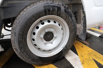 Զ�� E6 3.5T 5.45���ж����綯��ʽ���䳵50.38kWhͼƬ