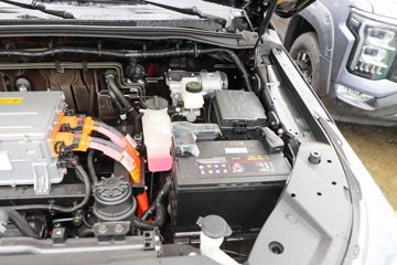 ����󽫾�EV 2025�� ��׼�� ���� ����˫�Ŵ��綯Ƥ�� ����ʱ��63kWhͼƬ