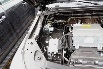 ����󽫾�EV 2025�� ��׼�� ���� ����˫�Ŵ��綯Ƥ�� ����ʱ��63kWhͼƬ